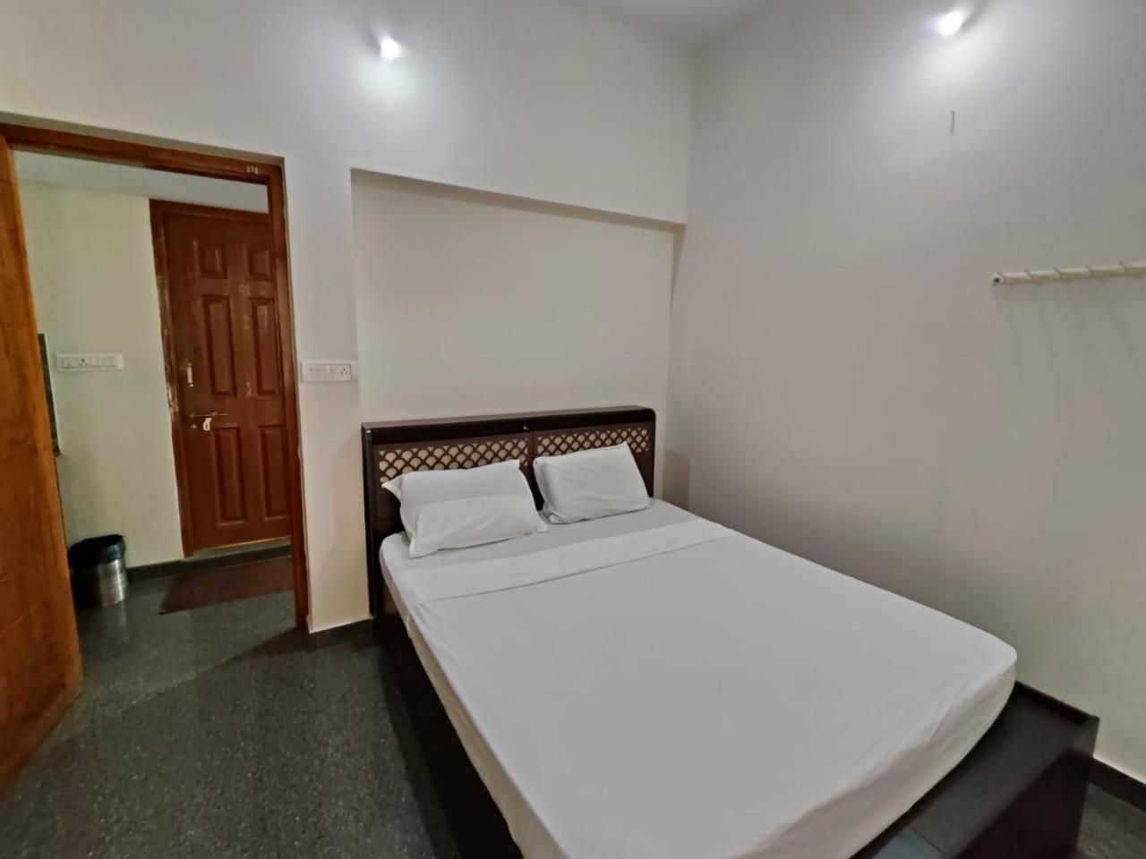 Nandan Home Stay 迈索尔 外观 照片